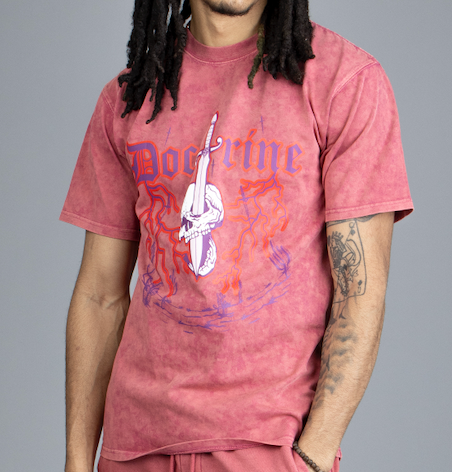 DOCTRINE DAGGER T-SHIRT - BURGUNDY WASH - DB0068