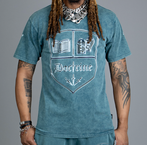 DOCTRINE COAT OF ARMS T-SHIRT - CRYSTAL TEAL - DB0130
