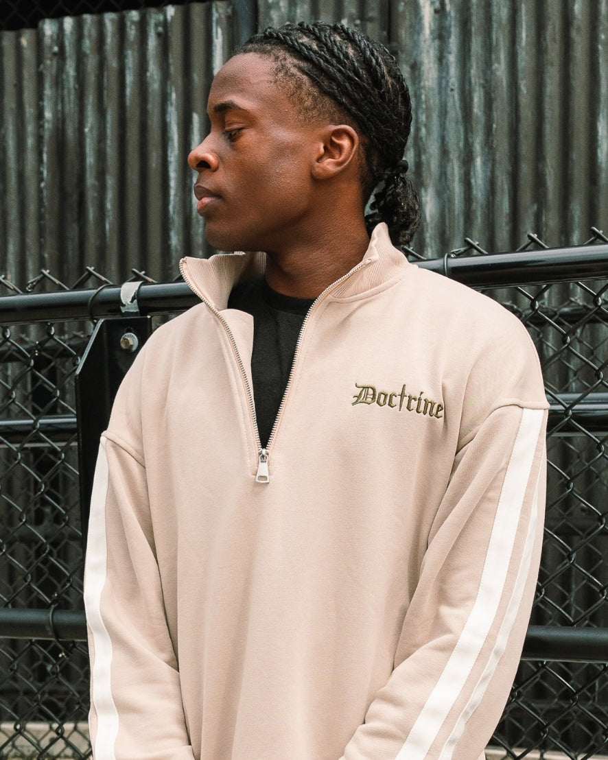 DOCTRINE QUARTER ZIP RACING CREW -KHAKI - DBC512